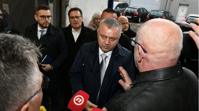 Horvat: Traži se pravni okvir za isplatu plaće radnicima Đure Đakovića